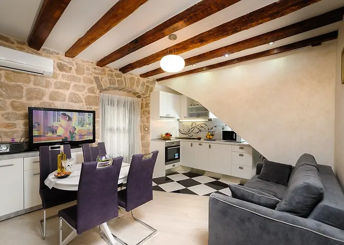 And Nona Stella Split