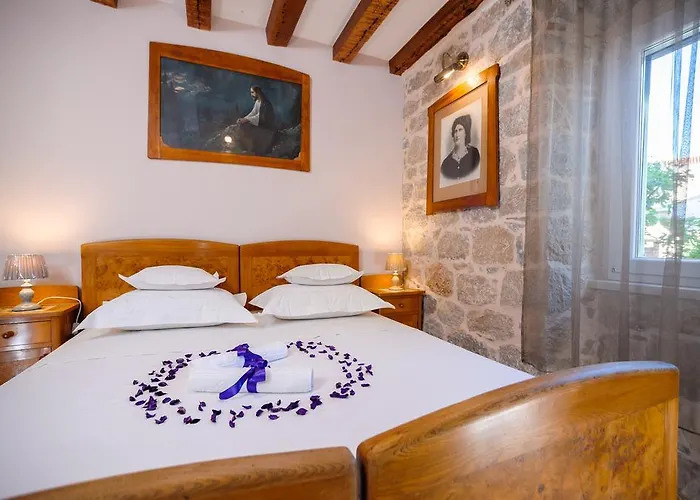 And Nona Stella Split