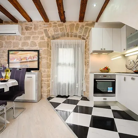 And Nona Stella Pensionat 3*